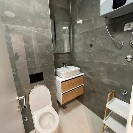 Apartamento Building Naomi *